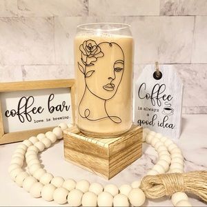 🌟HOST PICK🌟🌺Floral Woman Beer Can Glass🌺